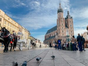 doradca kredytowy kraków, doradca finansowy lead brokers,kredyty gotówkowe,kredyty hipoteczne,kredyty firmowe, kredyty konsolidacyjne.